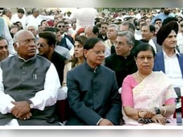 पीएम मोदी के शपथ ग्रहण समारोह में विपक्ष से केवल मल्लिकार्जुन खड़गे पहुंचे, बताई इसकी वजह पीएम मोदी के शपथ ग्रहण समारोह में विपक्ष से केवल मल्लिकार्जुन खड़गे पहुंचे, बताई इसकी वजह