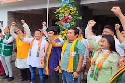 Sikkim Assembly Election Results:  Visuals Of Celebrations By SKM Supporters In Gangtok Sikkim Assembly Election Results:  Visuals Of Celebrations By SKM Supporters In Gangtok