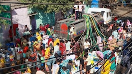 पानी पर पहरा: 8 तस्वीरों में समझिए, बूंद-बूंद के लिए तरसती दिल्ली की सियासी कहानी