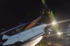 Mumbai-Nagpur समृद्धि महामार्ग पर भीषण सड़क हादसा, 6 लोगों ने गंवाई जान