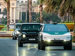 Dubai Police Adds Tesla Cybertruck To Its Luxury Patrol Fleet, Elon Musk Reacts Dubai Police Adds Tesla Cybertruck To Its Luxury Patrol Fleet, Elon Musk Reacts