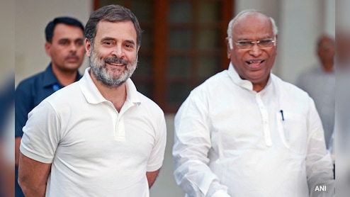 गुटबाजी और बयानबाजी बर्दाश्त नहीं.. पंजाब कांग्रेस के नेताओं से बोले राहुल, खरगे,  फिलहाल नेतृत्व परिवर्तन से भी इनकार