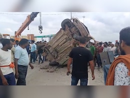 Road Accident: सतना-मैहर रोड पर बड़ा सड़क हादसा, पति-पत्नी समेत बेटे की दर्दनाक मौत Road Accident: सतना-मैहर रोड पर बड़ा सड़क हादसा, पति-पत्नी समेत बेटे की दर्दनाक मौत