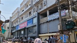 सार्वजनिक जगहों से फायर सेफ्टी गायब ! नगर पालिका ने थमाया नोटिस