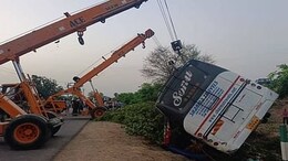 वैष्णो देवी से लौट रही बस हुई हादसे का शिकार, दुर्ग के 48 लोग घायल... 3 की मौत