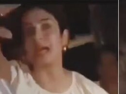 रवीना टंडन पर लगा नशे की हालत में महिला को पीटने का आरोप, विवाद के बाद 'मुझे मत मारो' बोलती दिखीं एक्ट्रेस, वीडियो हुआ वायरल रवीना टंडन पर लगा नशे की हालत में महिला को पीटने का आरोप, विवाद के बाद 'मुझे मत मारो' बोलती दिखीं एक्ट्रेस, वीडियो हुआ वायरल