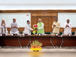 NDA नेताओं ने PM मोदी की मेहनत और प्रयासों की सराहना करते हुए दी बधाई NDA नेताओं ने PM मोदी की मेहनत और प्रयासों की सराहना करते हुए दी बधाई