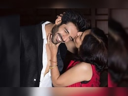 Kartik Aaryan Says His Parents Were In Debt When He Was Growing Up: "<i>Udhaari Waali Life Rahi Hai</i>" Kartik Aaryan Says His Parents Were In Debt When He Was Growing Up: "<i>Udhaari Waali Life Rahi Hai</i>"