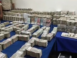 महाकाल की नगरी उज्जैन में सटोरियों का कब्जा, पुलिस ने 9 सट्टेबाजों को दबोच कर जब्त किए 14.58 करोड़ रुपये महाकाल की नगरी उज्जैन में सटोरियों का कब्जा, पुलिस ने 9 सट्टेबाजों को दबोच कर जब्त किए 14.58 करोड़ रुपये