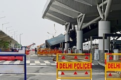 Delhi Airport Roof Collapse: Terminal 1 पर मरम्मत का काम जारी, आज भी उड़ानें रद्द Delhi Airport Roof Collapse: Terminal 1 पर मरम्मत का काम जारी, आज भी उड़ानें रद्द