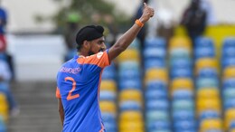 Pakistan Great Accuses Arshdeep Singh Of Ball-Tampering, Asks Umpires To "Open Eyes"