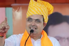 सीएम भजनलाल शर्मा ने पेंशन लाभार्थियों से किया बातचीत