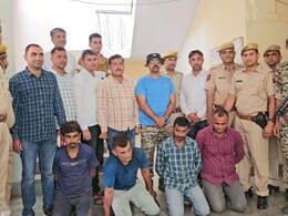 ऑपरेशन मोना: 20 सालों से फरार कुख्यात को फिल्मी अंदाज में घेरा, बेटे की इस आदत की वजह से पकड़ा गया ऑपरेशन मोना: 20 सालों से फरार कुख्यात को फिल्मी अंदाज में घेरा, बेटे की इस आदत की वजह से पकड़ा गया