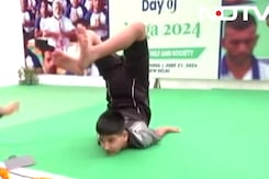 International Yoga Day 2024: Delhi के Nehru Park में बच्चों से लेकर बुर्जुर्गों तक सब ने मनाया योग दिवस