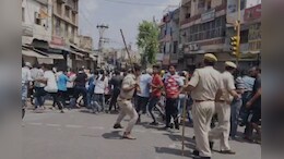 अजमेर के किशनगढ़ सब्जी मंडी में मीट फेंके जाने से भारी बवाल, गुस्साए लोगों ने बाजार बंद कराया, पुलिस ने लाठीचार्ज कर खदेड़ा