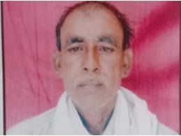 राजस्थान: संदिग्ध परिस्थिति में पेड़ के फंदे पर झूलता मिला अधेड़ का शव, पुत्र ने चाचा पर लगाया हत्या का आरोप राजस्थान: संदिग्ध परिस्थिति में पेड़ के फंदे पर झूलता मिला अधेड़ का शव, पुत्र ने चाचा पर लगाया हत्या का आरोप