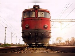 Indian Railway: भारत गौरव ट्रेन से कर सकते हैं इन 6 तीर्थ स्थलों के दर्शन, IRCTC ऐसे करा रहा है यात्रा Indian Railway: भारत गौरव ट्रेन से कर सकते हैं इन 6 तीर्थ स्थलों के दर्शन, IRCTC ऐसे करा रहा है यात्रा
