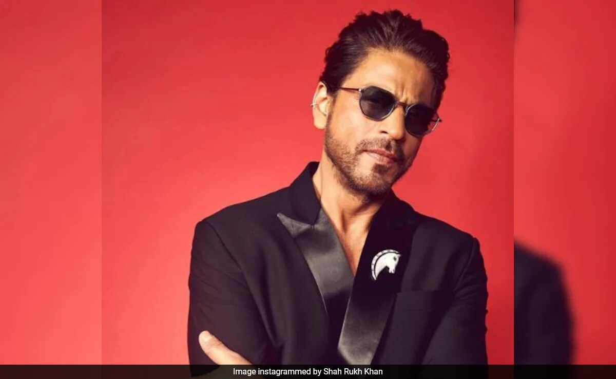 "Shah Rukh Khan Would Visit Slums At Night To Meet His Staff Member's Family," Reveals Comedian