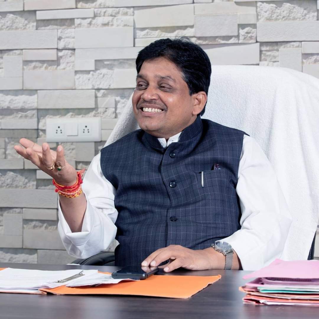 बृजमोहन के इस्तीफे के बाद गरमाई सियासत, पूर्व मंत्री ने विष्णु कैबिनेट को बोला 'खटारा' और कह दी ये बड़ी बात ... 