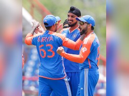 "Don't Teach...": Pakistan Great Hits Back At Rohit Sharma In 'Ball Tampering' Row "Don't Teach...": Pakistan Great Hits Back At Rohit Sharma In 'Ball Tampering' Row