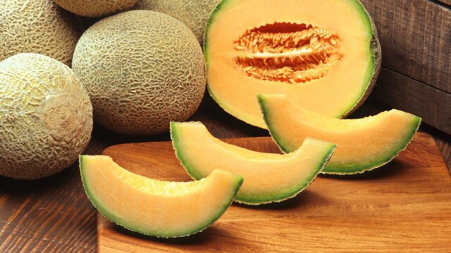 Muskmelon contains vitamin A, potassium and beta-carotene