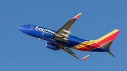 US Passenger Jet Flies 500 Feet Over Buildings, Sparks Low Altitude Alert