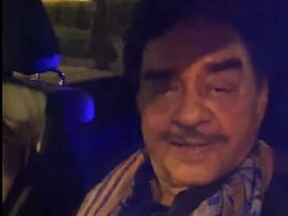 बेटी सोनाक्षी सिन्हा की शादी के बाद घर लौटे शत्रुघ्न सिन्हा, चेहरे पर दिखी खुशी और बार बार दोहराते रहे एक बात