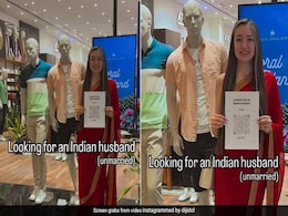 QR कोड लेकर भारतीय पति की तलाश कर रही Russian Influencer, यूनिक प्रपोजल ने खींचा लोगों का ध्यान QR कोड लेकर भारतीय पति की तलाश कर रही Russian Influencer, यूनिक प्रपोजल ने खींचा लोगों का ध्यान