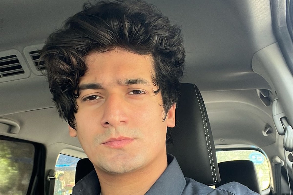 Adarsh Suyal's Humorous Reel on the Typical Snap Guy- Snapchat Tales