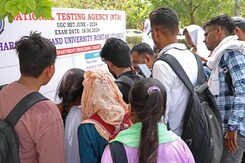 NET में धांधली के मामले में CBI की FIR, परीक्षा रद्द होने के ख़िलाफ़ कई जगह प्रदर्शन NET में धांधली के मामले में CBI की FIR, परीक्षा रद्द होने के ख़िलाफ़ कई जगह प्रदर्शन