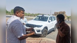 पर्यावरण मंत्री ने लकड़ियों से भरी पिकअप को खुद  किया चेक, कार्रवाई के दिए निर्देश