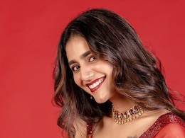 Priya Prakash varrier ने लाल साड़ी में शेयर की फोटो तो फैन्स को याद आ गई उनकी ये पुरानी बात Priya Prakash varrier ने लाल साड़ी में शेयर की फोटो तो फैन्स को याद आ गई उनकी ये पुरानी बात