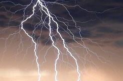 Surajpur lightning Strike: आकाशीय बिजली गिरने से दो युवकों की दर्दनाक मौत!