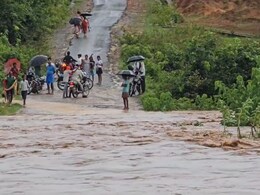 Rains in Chhattisgarh: जशपुर में 4 घंटे हुई मूसलाधार बारिश, नदी-नाले उफान पर आए, झरनों में आया पानी Rains in Chhattisgarh: जशपुर में 4 घंटे हुई मूसलाधार बारिश, नदी-नाले उफान पर आए, झरनों में आया पानी