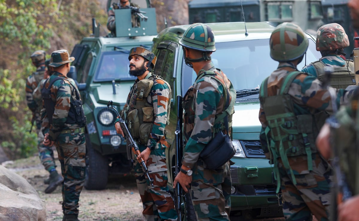 Nearly 300 Companies Of Paramilitary Forces Deployed In Kashmir Ahead Of Assembly Polls