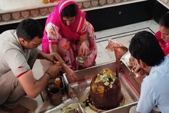 200 साल पुराना दौसा का ये मंदिर भक्तों से जानिए यहां की मान्यताएं 200 साल पुराना दौसा का ये मंदिर भक्तों से जानिए यहां की मान्यताएं