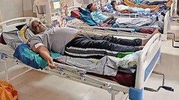 Durg में भीषण गर्मी,  Dialysis के दौरान पसीने से तरबतर हो रहे मरीज... डायलिसिस यूनिट का AC 3 महीने से खराब