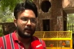 UGC-NET Exam Cancelled: NET परीक्षा को लेकर DU में छात्रों में गुस्सा, बोले: 'साल भर की मेहनत के बाद ऐसे नतीजे' UGC-NET Exam Cancelled: NET परीक्षा को लेकर DU में छात्रों में गुस्सा, बोले: 'साल भर की मेहनत के बाद ऐसे नतीजे'
