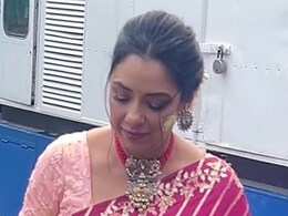 अनुपमा यानी रुपाली गांगुली ने स्ट्रीट डॉग्स के साथ काटा केक, जानें किस बात का जश्न मना रही हैं ये अनुपमा यानी रुपाली गांगुली ने स्ट्रीट डॉग्स के साथ काटा केक, जानें किस बात का जश्न मना रही हैं ये