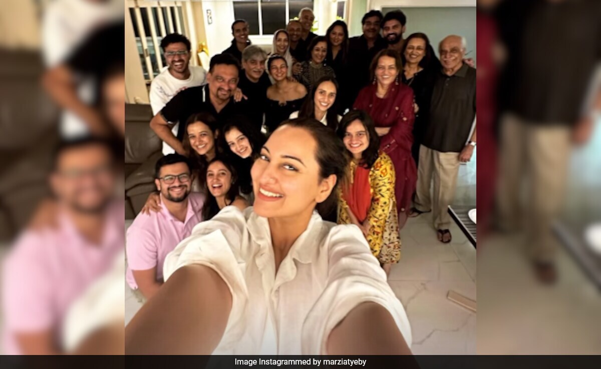 Crazy Viral: Sonakshi Sinha-Zaheer Iqbal's Catch-Up - See Pics With Shatrughan Sinha And Family