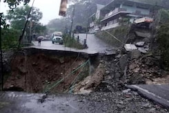 6 Dead, 1,200 Tourists Stranded In Sikkim After Cloudburst Triggers Flash Floods 6 Dead, 1,200 Tourists Stranded In Sikkim After Cloudburst Triggers Flash Floods