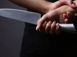 बुधनी में महिला की दबंगई ! माँ-बेटी ने युवक पर तलवार से किया हमला बुधनी में महिला की दबंगई ! माँ-बेटी ने युवक पर तलवार से किया हमला