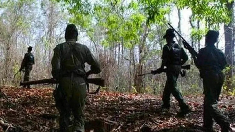 मारे गए पांच नक्सलियों पर था 38 लाख का इनाम, जानें कौन हैं ये खूंखार माओवादी