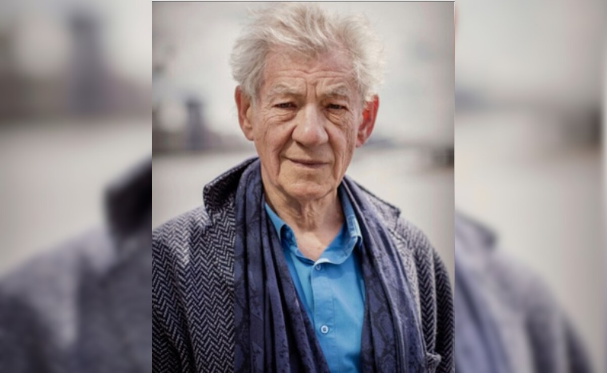 <i>Lord Of The Rings</i> Actor Ian Mckellen Hospitalised After Falling Off Stage During Performance