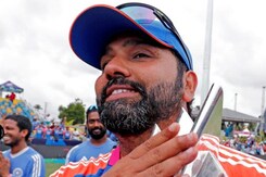 India की शानदार जीत के बाद Rohit Sharma ने अपने अंदाज़ में कही ये बात India की शानदार जीत के बाद Rohit Sharma ने अपने अंदाज़ में कही ये बात