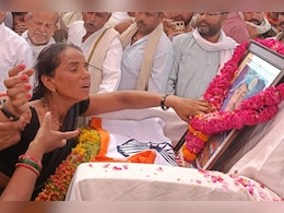 धौलपुर के शहीद रंजीत सिकरवार को 8 महीने बाद दी गई श्रद्धांजलि, सिक्किम में आई बाढ़ में हुए थे लापता धौलपुर के शहीद रंजीत सिकरवार को 8 महीने बाद दी गई श्रद्धांजलि, सिक्किम में आई बाढ़ में हुए थे लापता
