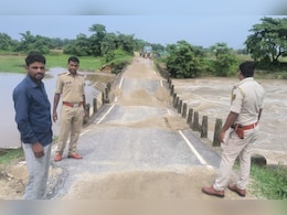 ये बिहार में क्या हो रहा? फिर नदी बहा ले गई एक और पुल; एक सप्ताह में चार ढहे ये बिहार में क्या हो रहा? फिर नदी बहा ले गई एक और पुल; एक सप्ताह में चार ढहे