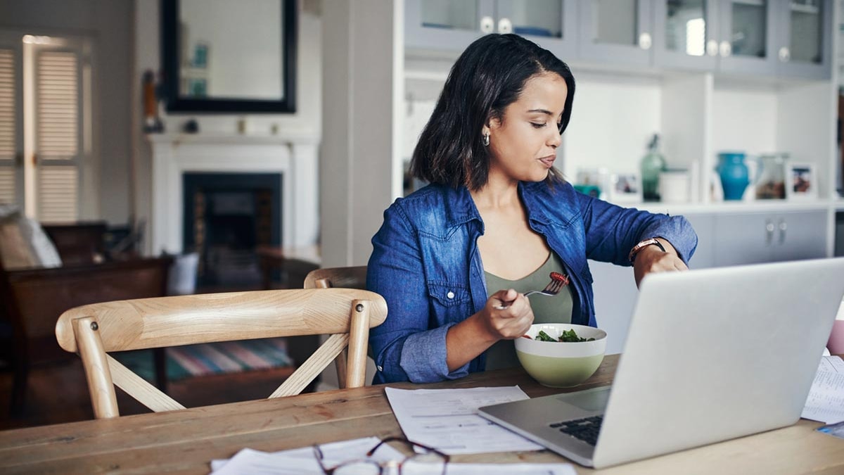 Did You Know? These 5 Lunchtime Habits Are Secretly Causing You To Gain