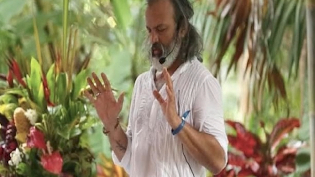 योगगुरु विजय आनंद से सीखिए डिप्रेशन दूर करने के आसान टिप्स