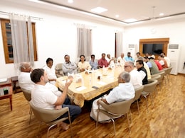 NDA के बाद INDIA गठबंधन की डिनर पार्टी भी कैंसिल, कांग्रेस अध्यक्ष मल्लिकार्जुन खरगे के घर था कार्यक्रम NDA के बाद INDIA गठबंधन की डिनर पार्टी भी कैंसिल, कांग्रेस अध्यक्ष मल्लिकार्जुन खरगे के घर था कार्यक्रम